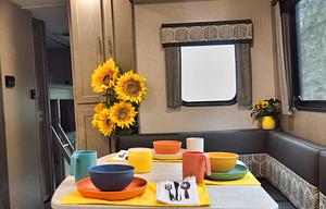 2022 Coachmen RV Catalina Legacy 323BHDSCK RV rental photo 9