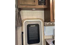 2017 Gulf Stream RV Conquest Class C 6237LE RV rental photo 9