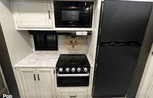 2022 Venture RV SportTrek ST327VIK RV rental photo 12