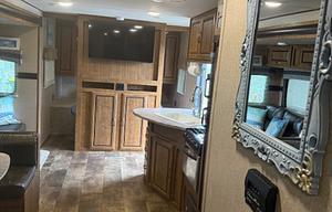 Zinger 2 room  bunk house. Delivery only