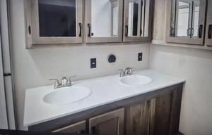 2025 Coachmen RV Chaparral 375BAF RV rental photo 5