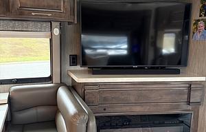 2021 Aspire 44B RV rental photo 10
