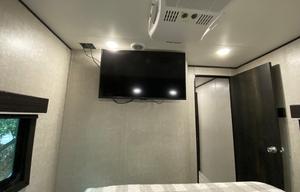 Impressive Family favorite RV! 3 slides 3 TV’s