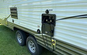 Beautiful Palomino Puma XLE Lite 25RSC