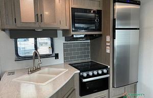 Brand New !!! 2021 Keystone Hideout