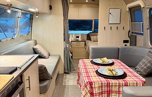 Airstream Glamping in Style/Remote OfficeStarlink