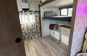Big Merla Sleeps 7 and Bring your Furry Friends