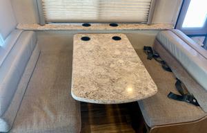 HECTOR - 2018 Thor Motor Coach Four Winds 30D