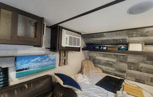 2021 Dutchmen RV Coleman Lantern LT Series 17B
