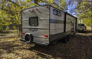 2022 - Sleeps 10! Delivery Available!!