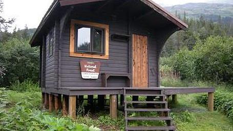 Lower Paradise Lake Cabin
