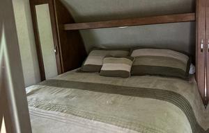 Family/Pet Friendly 2017 Forest River Salem 32BH