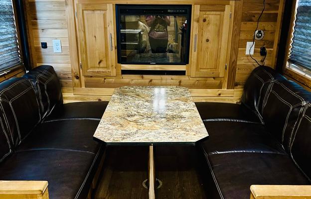 2019  24’ RV Grand Castle by Ice Castle