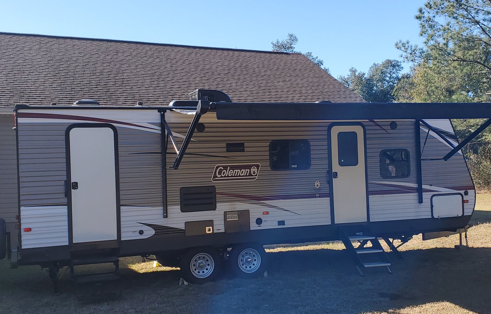 2019 Dutchmen RV Coleman Lantern Series 263BH