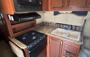 2014 Four Winds 31E Bunkhouse RV rental photo 5