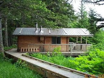 GREEN ISLAND CABIN