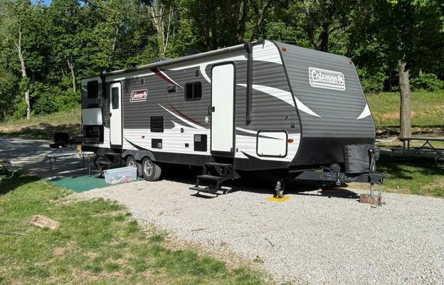 2019 Dutchmen RV Coleman Lantern Series 285BH RV rental photo 1