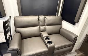 Cougar Cove 5th Wheel - No Pets Allowed