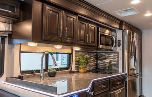 Luxury Home - King Bed, Washer/Dryer (PW17)