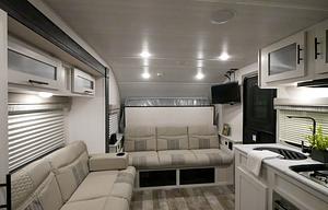 R-POD 193 w/King Size Bed **Delivery Offered**