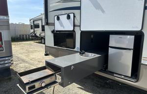 2021 Salem Hemisphere 378FL RV rental photo 15