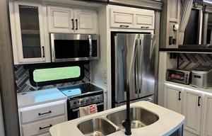 2022 Keystone RV Montana 3761FL