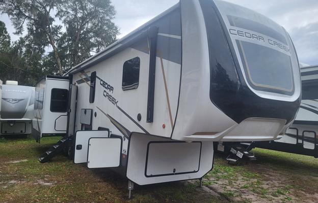 2022 FOREST RIVER 377BH