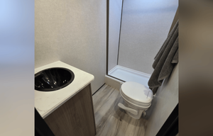 BRAND NEW 2027 Keystone Coleman Light 22BX
