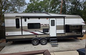2020 Puma Toy Hauler with Outdoor Kitchen