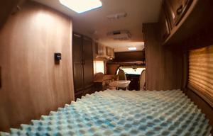 Perfect Couples Coach + 2 kids 23ft Freelander