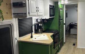 Earth Trekker 35’ Motorcoach for 7