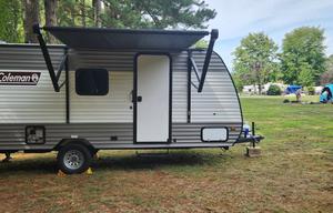 Sleeps 5 With an Electric Fireplace/coffee Maker