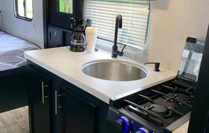Fully Furnished Bunkhouse! Family friendly!!