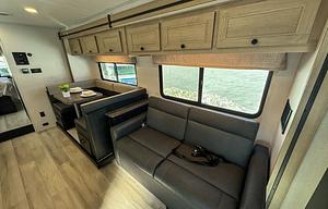 S-13 Luxury Medium Class C - Sunseeker 3010