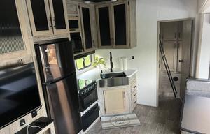 2021 Arctic Wolf fifth wheel