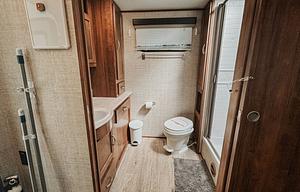 Traveler – Compact Comfort for Your Next Adventure
