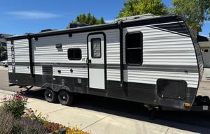 Hideout Camper