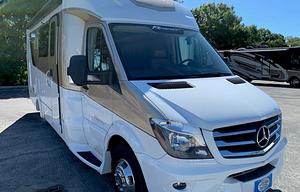 2020 Regency Ultra Brougham 25MB