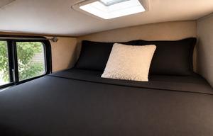 Spacious Bunkhouse - Pet Friendly - Off Grid