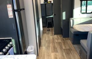 The Voyager~ 2 bed/1 bath Quad bunks, sleeps 8