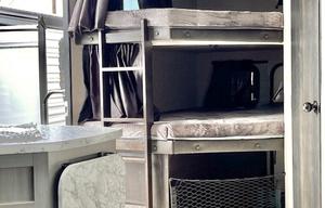 GLAMPING- 2022 , Comfy KING, kids/dogs welcome!