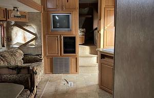 2007 Jayco Eagle 330RLTS RV rental photo 2