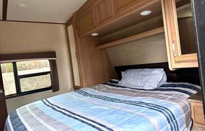 2017 Dutchmen RV Denali 2462RK