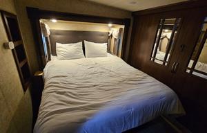 2 Bedroom, 2 Bath Luxury RV