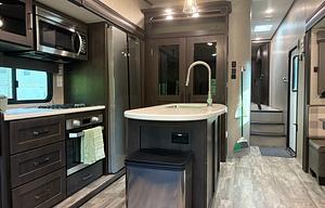 2023 Grand Design Reflection 367BHS RV rental photo 9