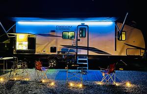 2025 Coachmen RV Freedom Express Select 247SE RV rental photo 2