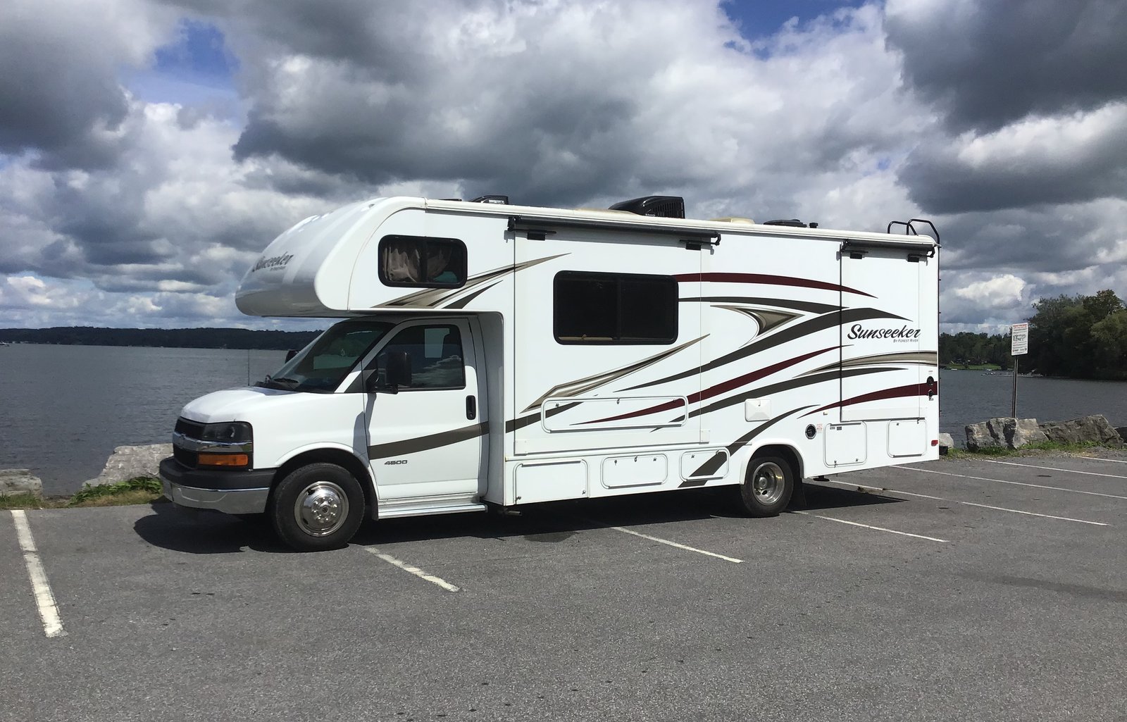 Lady Skipper: 2016 Forest River Sunseeker 2500TS