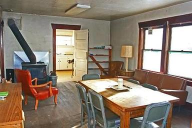 VIGILANTE CABIN interior 4