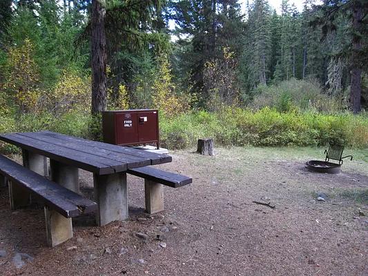 09, Loop: WHITETAIL YURT