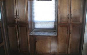 2013 Catalina Deluxe Edition 32TSBH RV rental photo 7